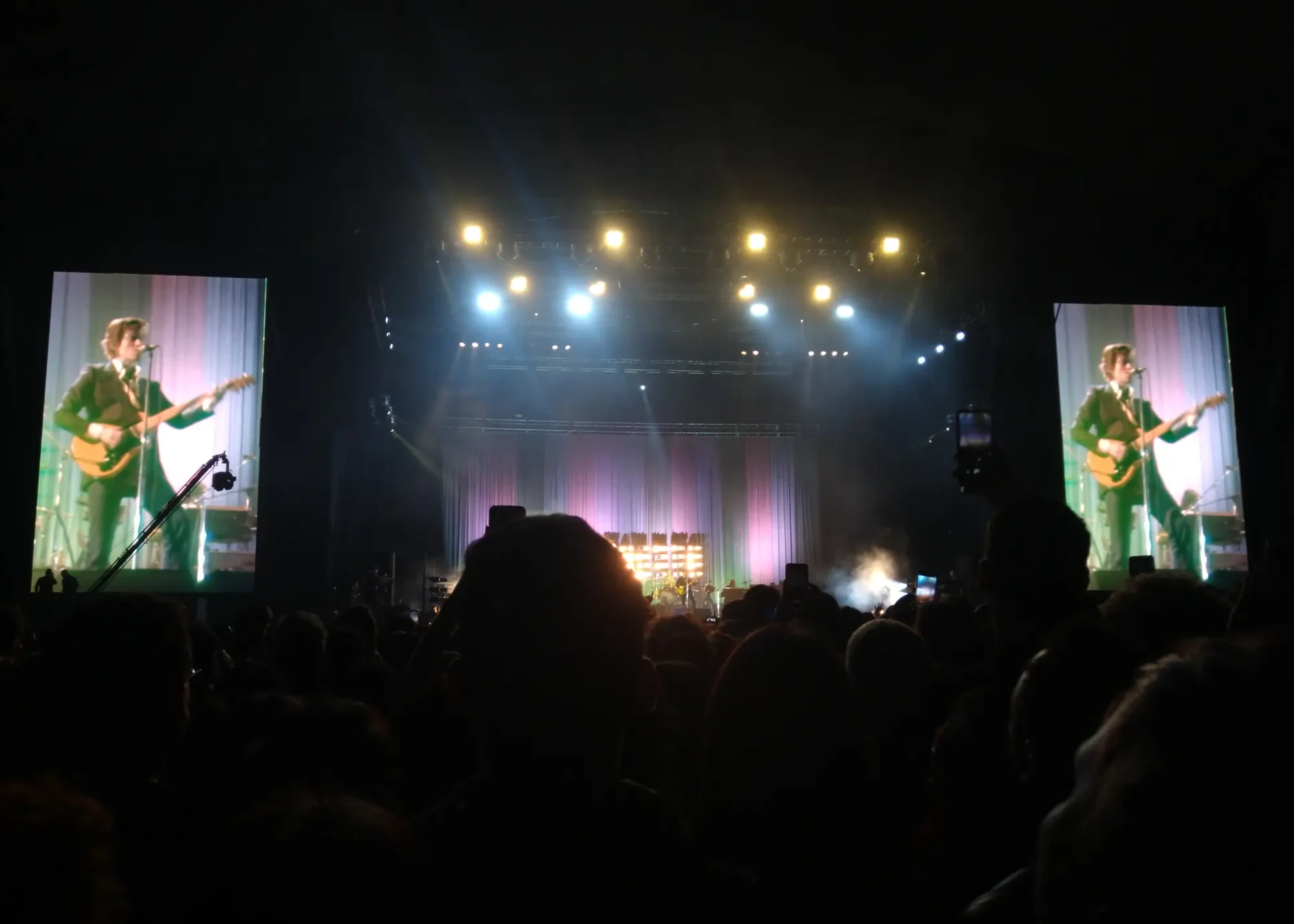 Imagem do show da banda Arctic Monkey