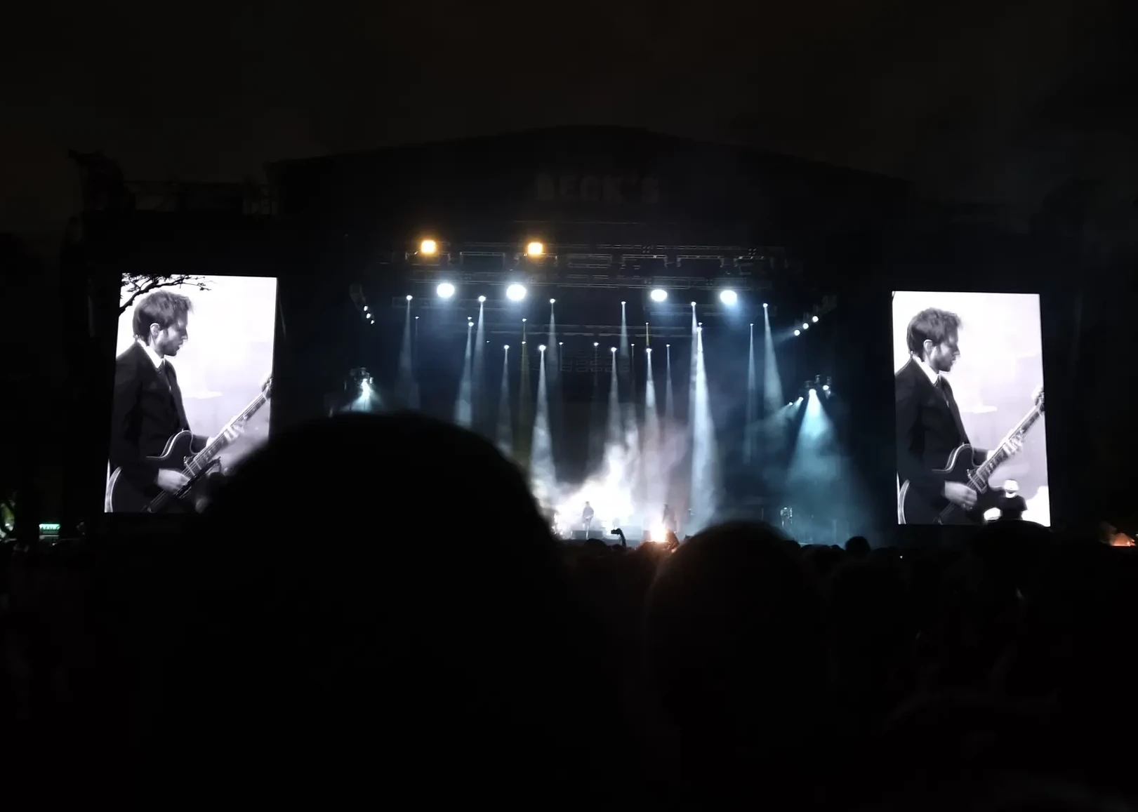 Imagem do show da banda Interpol