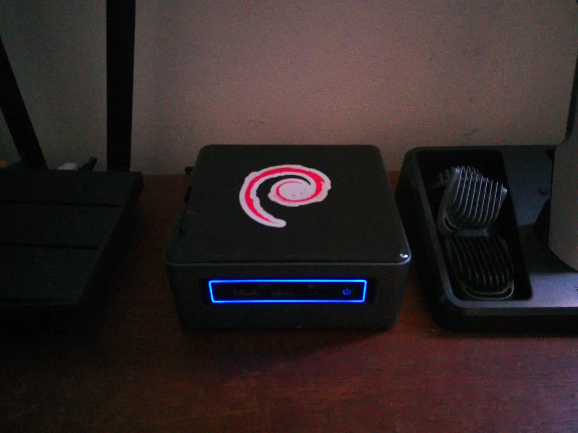 Imagem do meu minipc que agora é um servidor caseiro